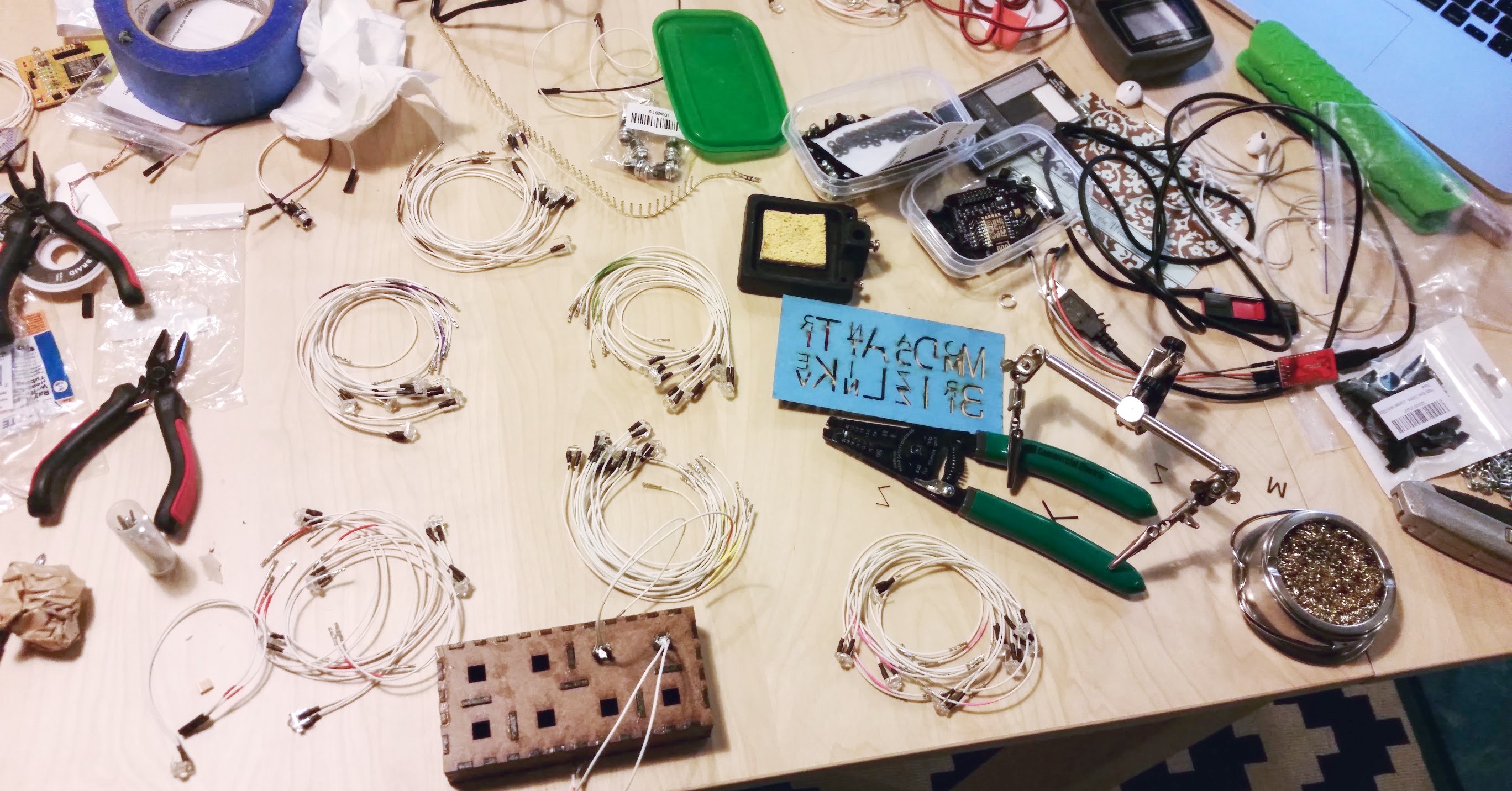 Mitchine - ESP8266 MQTT connected wooden boxes