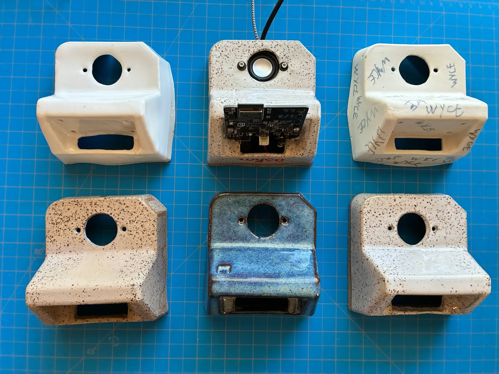 Set of finished web radio ceramic holders plus one with a PCB